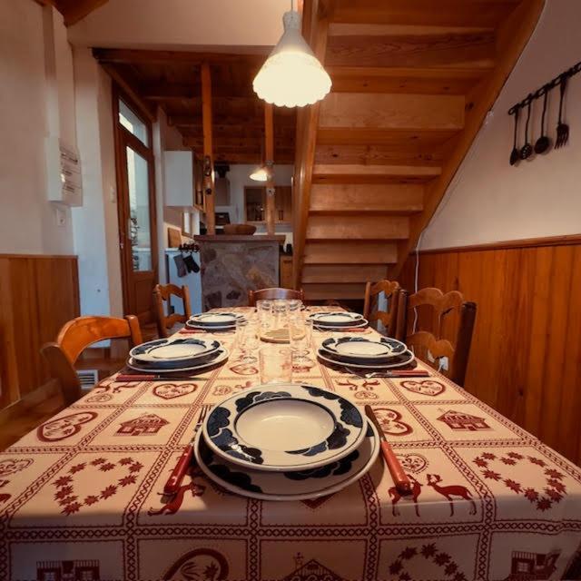 Le Nid Roudela Villa Garin Exterior photo